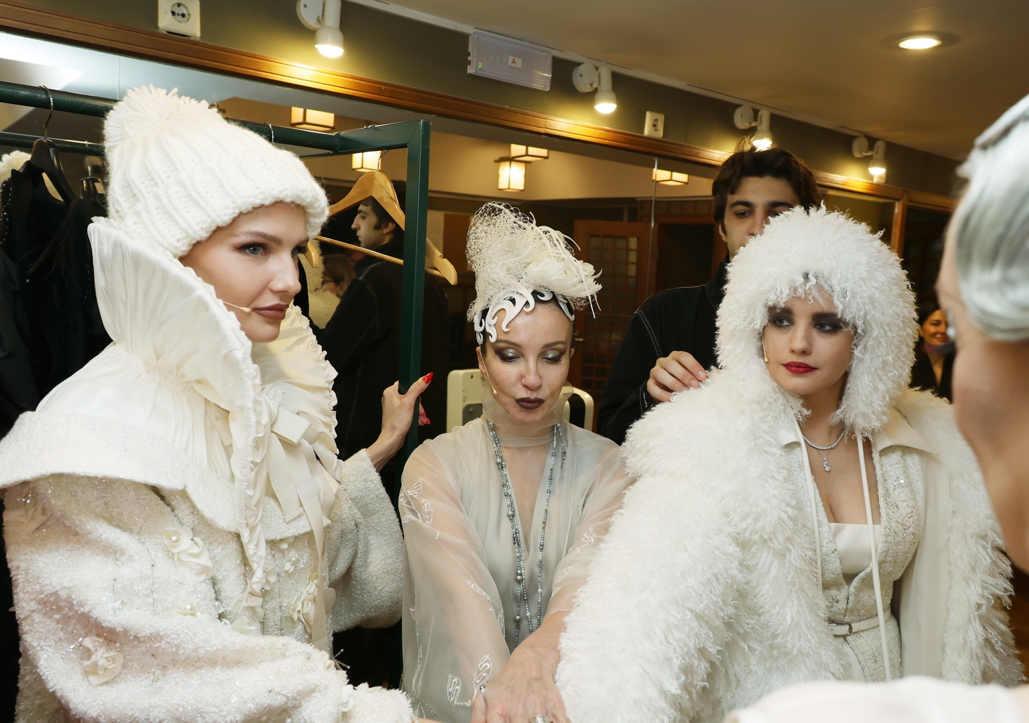 8 разгневанных женщин